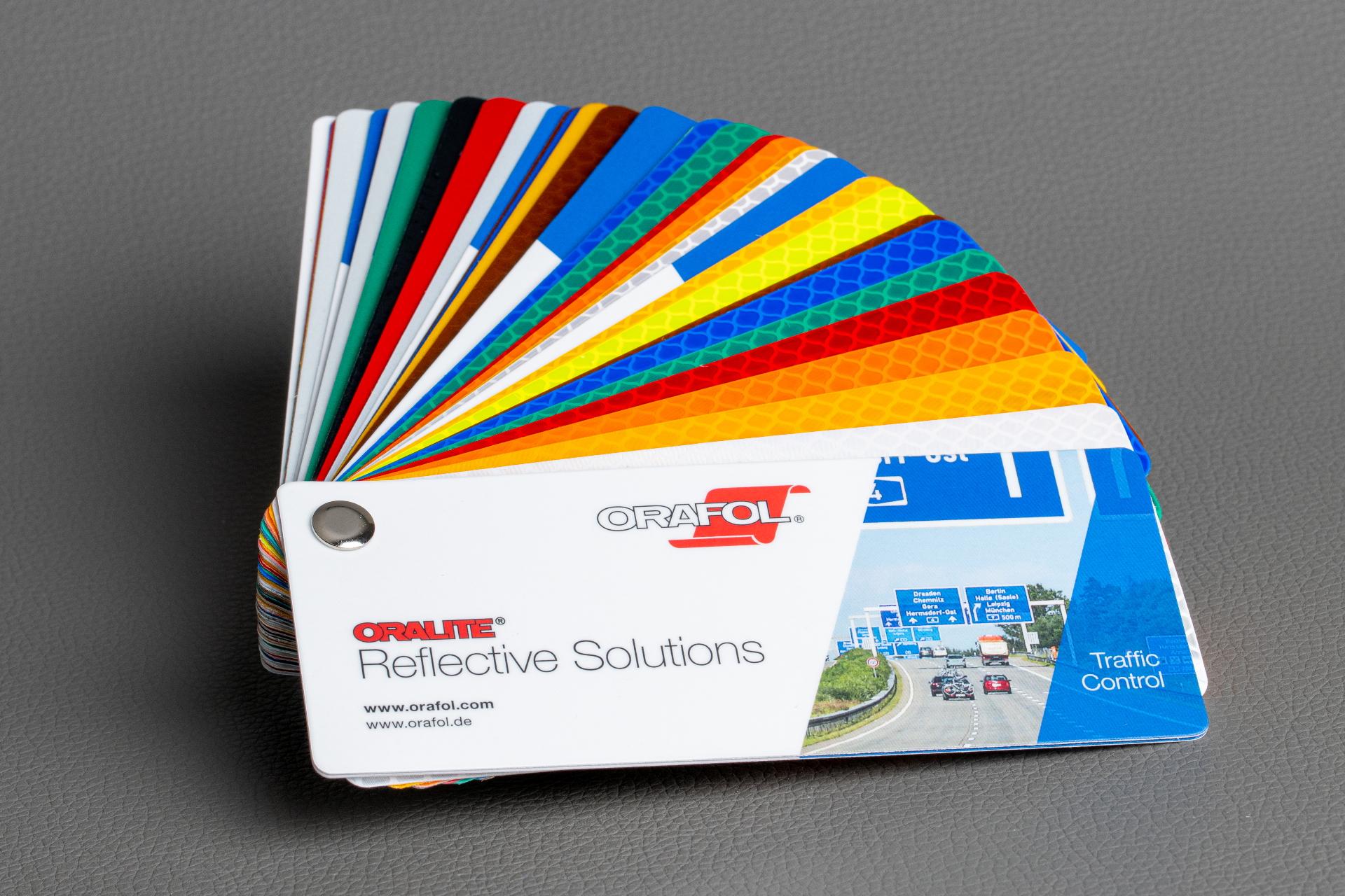 Foto: Farbfächer Oralite Reflective Safety Solutions Livery Film