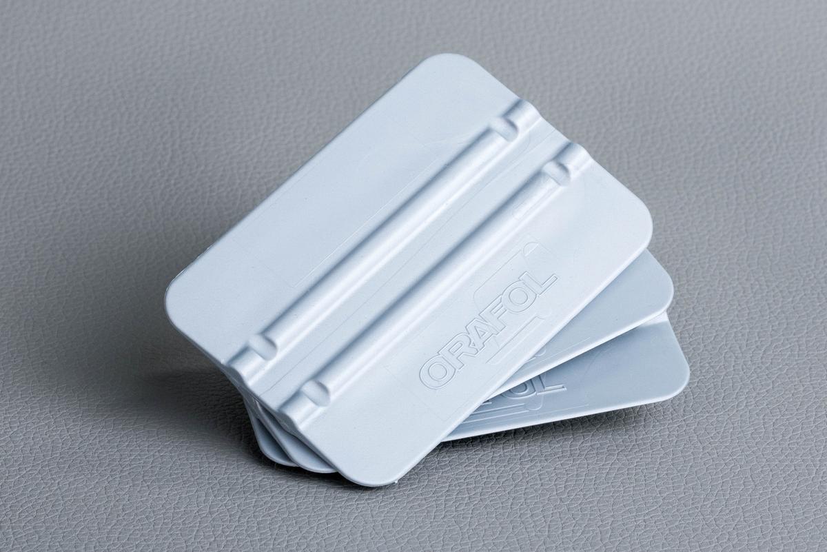 Foto1: Orafol Rakel Squeegee grey plastic - 7 x 10 cm