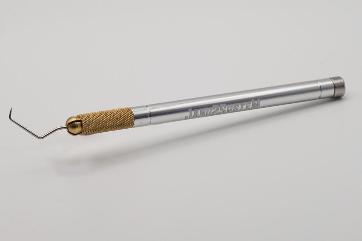 Foto1: Yellotools Janus Hook Entgitterwerkzeug