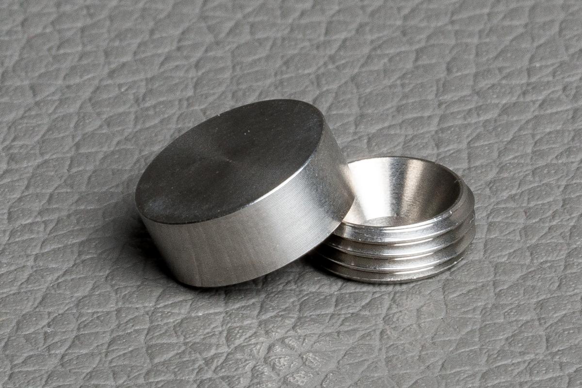 Foto1: Zierkopfmutter Ø 13 mm - 150.001 / 150.013.C | für Senkkopfschrauben, Abstandshalter