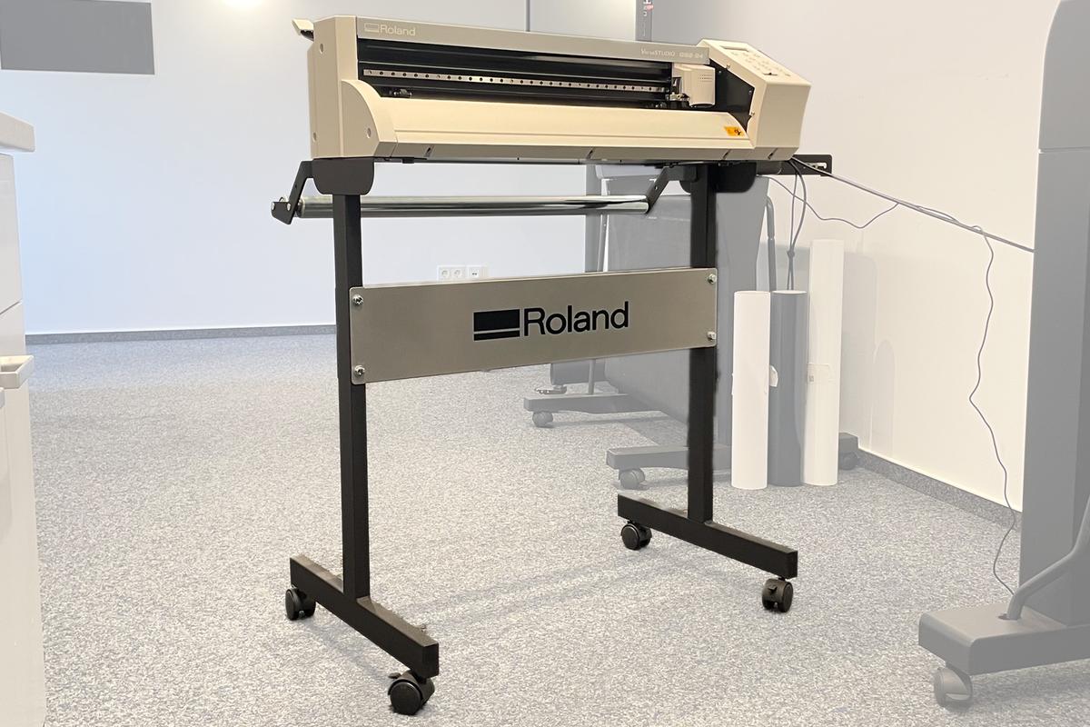 Foto1: Roland GXS-24 Standfuß mit Rollen